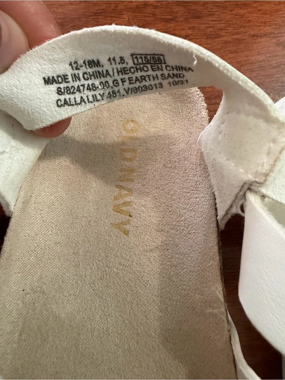 Old Navy White Cork Footbed Kids Sandals with Gold Accent Size 12-18M